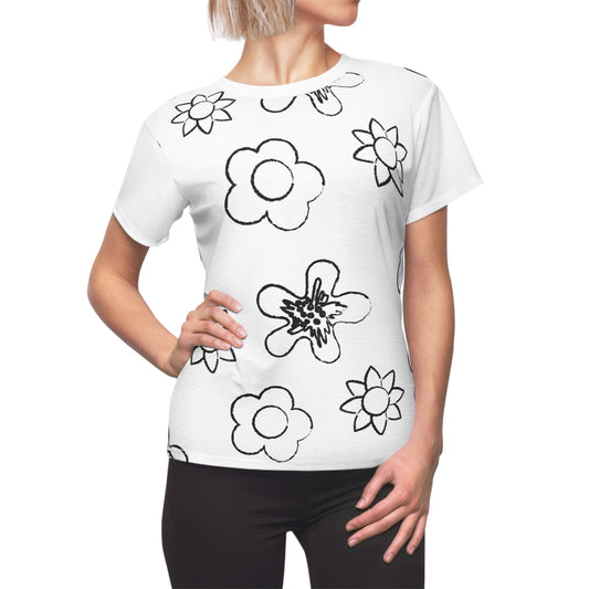 Damen-T-Shirt mit floralem Muster – Bequemer Schnitt, Premium-Qualität Floral Women's Cut & Sew Tee, Comfortable Casual Wear, Summer Top, Floral Graphic Tee, Perfect for Spring Celebrations